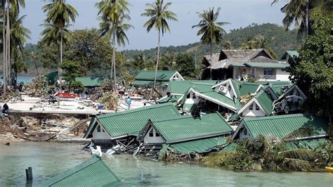 2004年印度洋海嘯與印尼的災難性後果：地質學驚愕、社會重建的艱辛